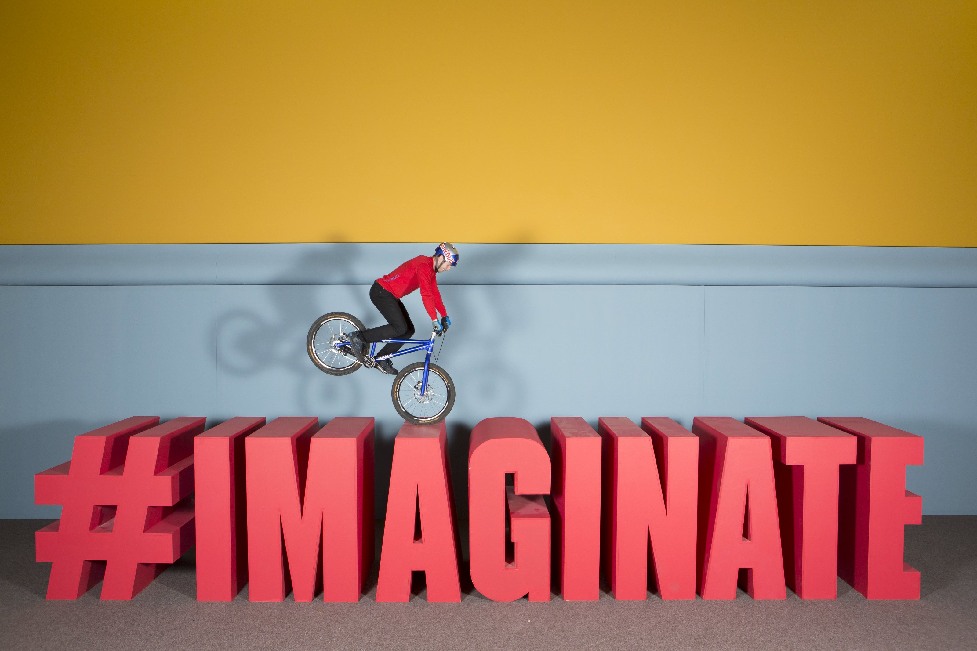 Bike Life | Danny MacAskill under inspelningen av Imaginate | © Red Bull Content Pool