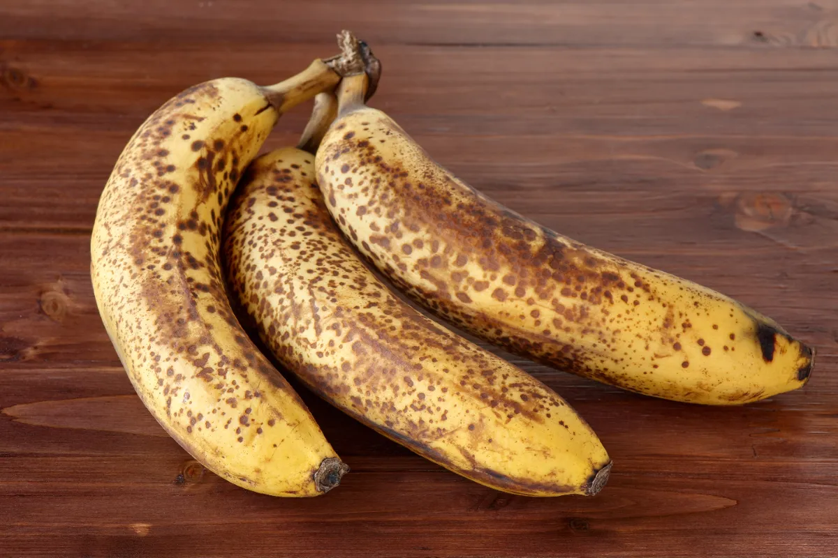 Så här håller du dina bananer fräscha längre